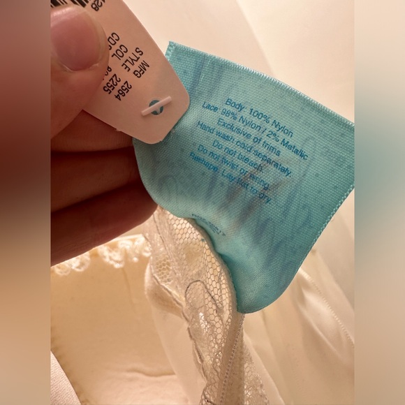 SOLD-Victoria's Secret Sexy Little Things Cream Lace Mesh Sheer Babydoll Nightie - Picture 10 of 11